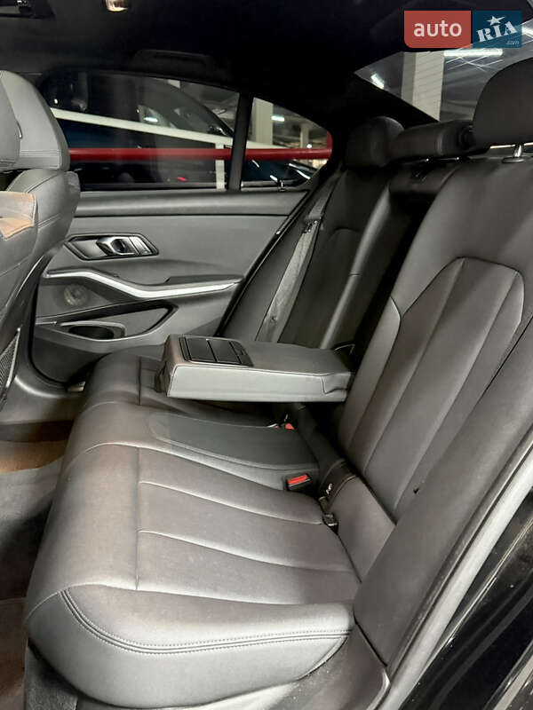 Седан BMW 3 Series 2019 в Одесі