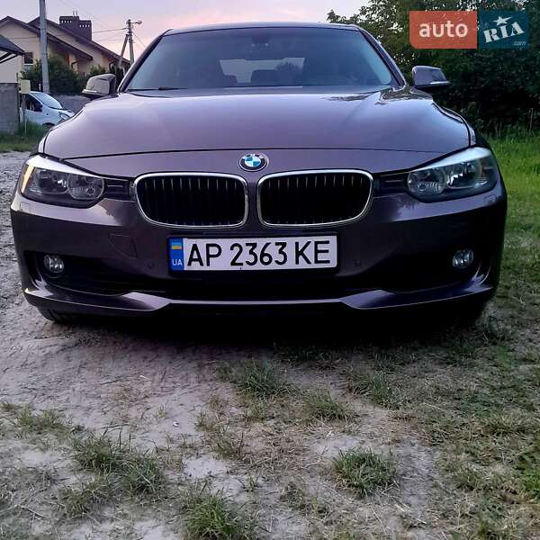 Седан BMW 3 Series 2013 в Львові