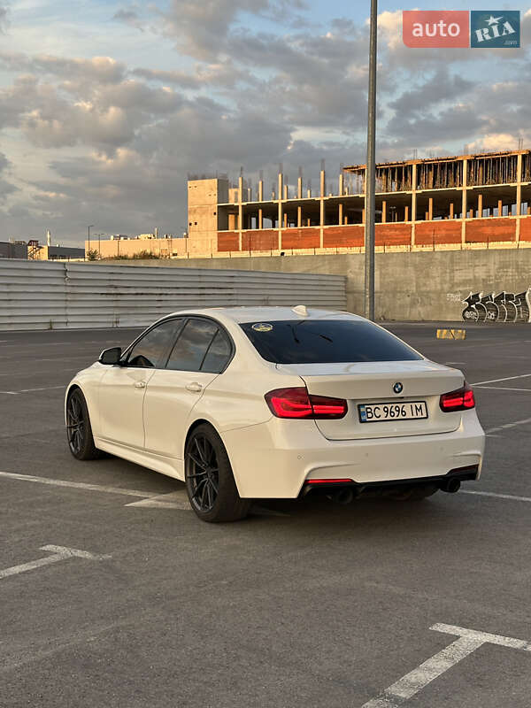 Седан BMW 3 Series 2017 в Львові