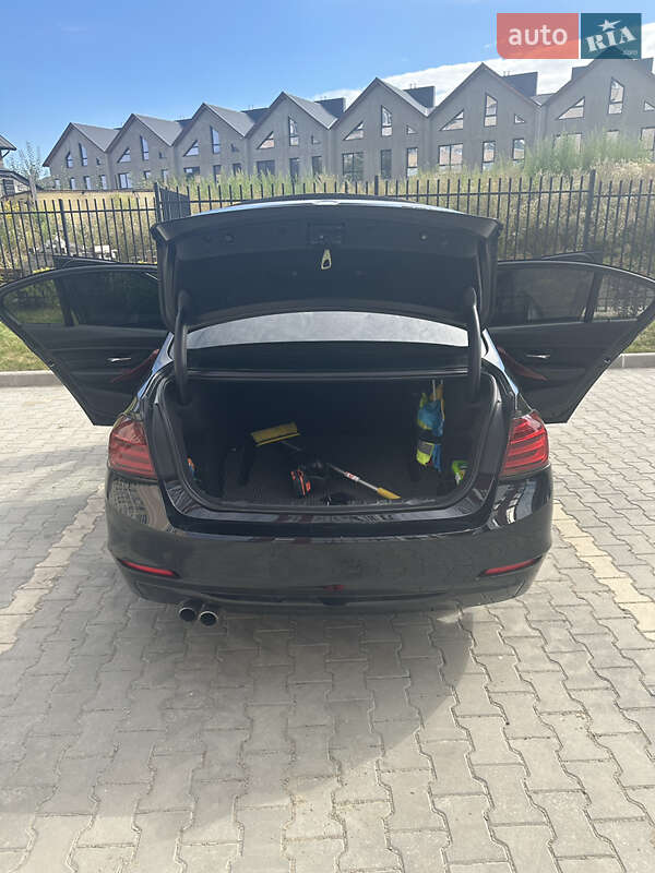 Седан BMW 3 Series 2012 в Луцке