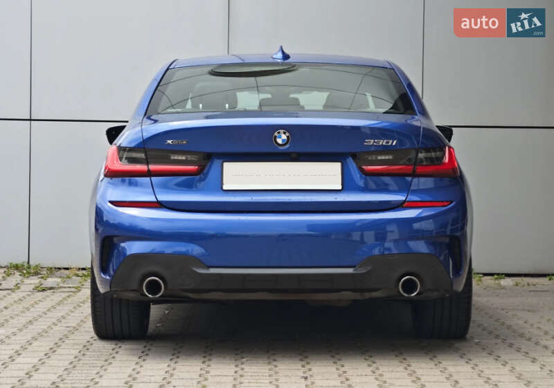 Седан BMW 3 Series 2019 в Львове