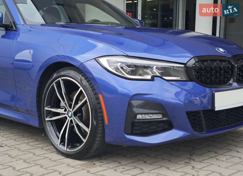 Седан BMW 3 Series 2019 в Львове