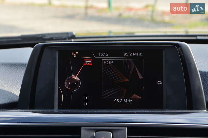 Седан BMW 3 Series 2016 в Києві