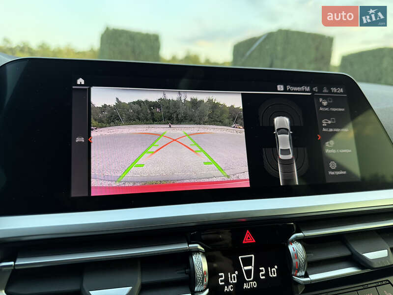 Седан BMW 3 Series 2022 в Дніпрі