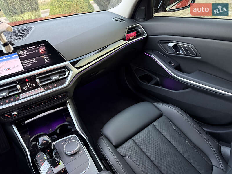 Седан BMW 3 Series 2022 в Дніпрі