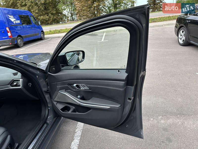 Седан BMW 3 Series 2019 в Рівному