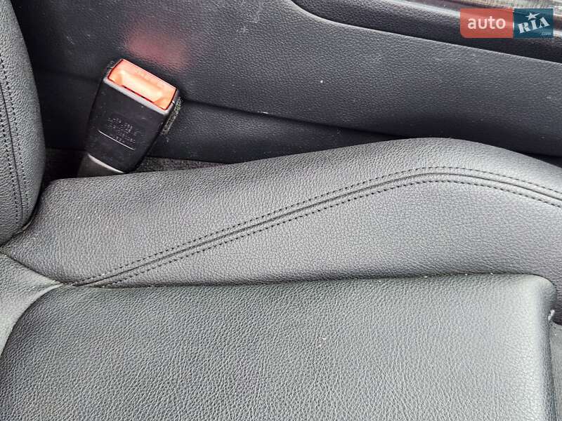 Седан BMW 3 Series 2017 в Ровно