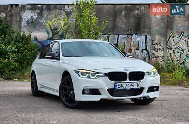 Седан BMW 3 Series 2016 в Рівному