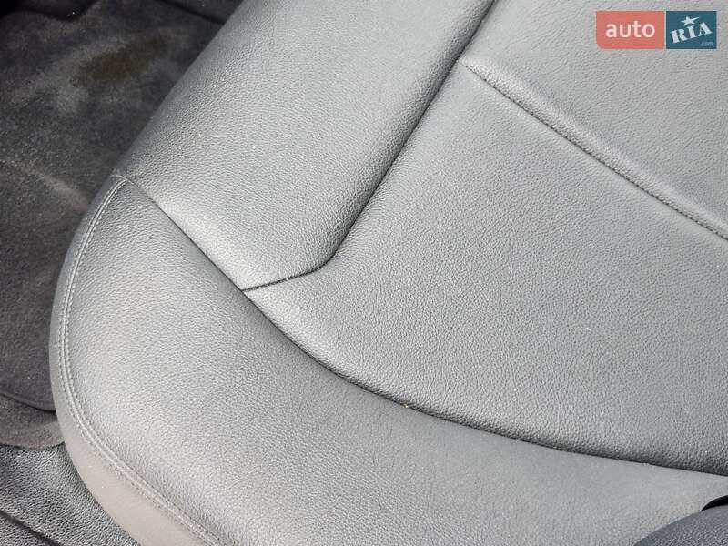 Седан BMW 3 Series 2016 в Ровно фото 44 Седан BMW 3 Series 2016 в Ровно