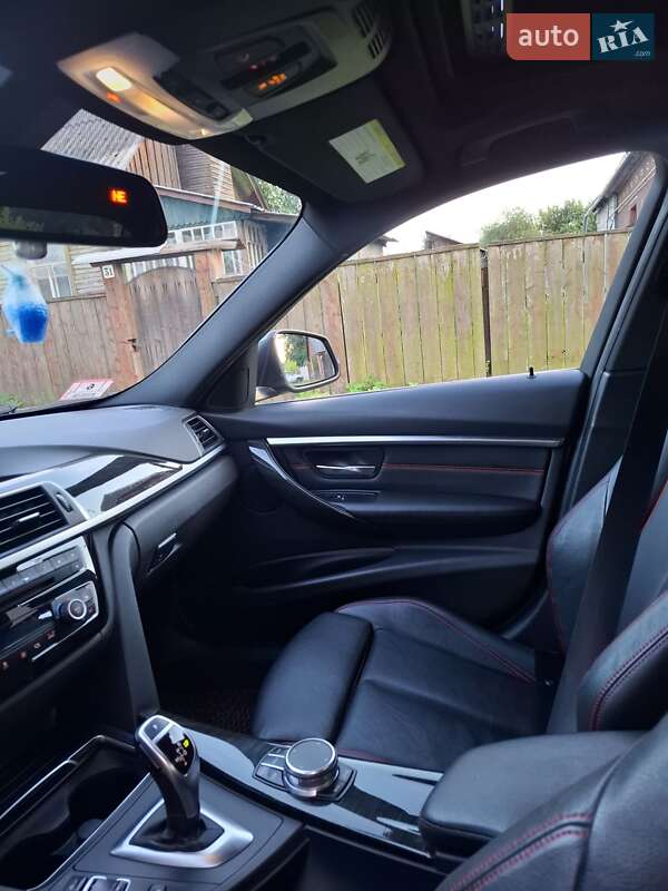 Седан BMW 3 Series 2017 в Конотопе