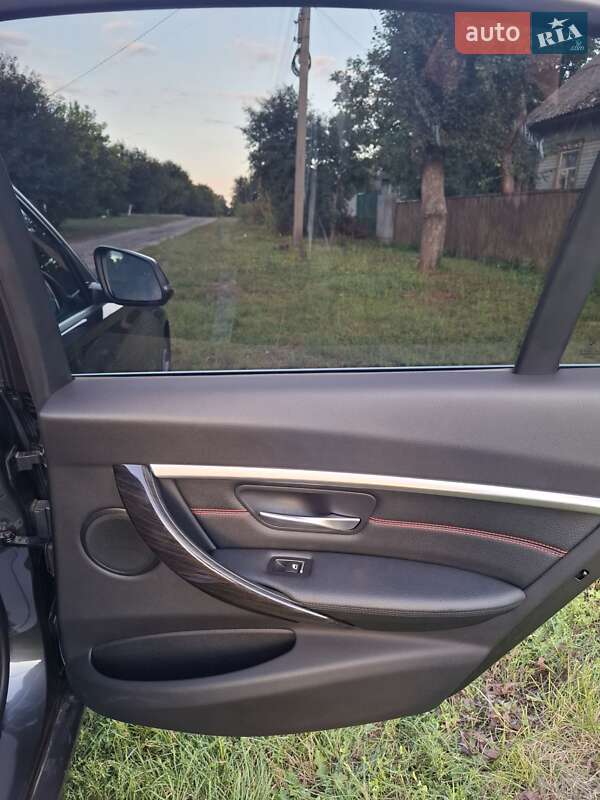 Седан BMW 3 Series 2017 в Конотопе