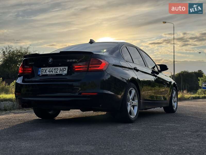 Седан BMW 3 Series 2013 в Остроге фото 4 Седан BMW 3 Series 2013 в Остроге