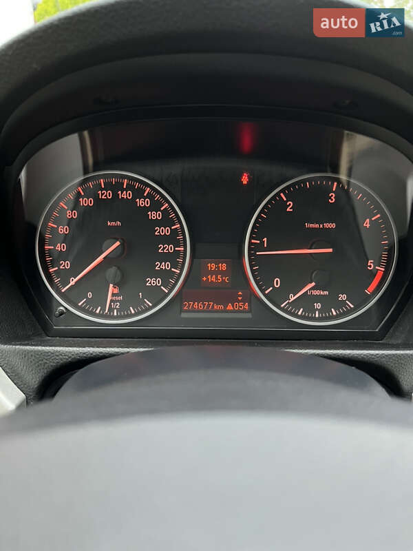 Седан BMW 3 Series 2010 в Львові фото 22 Седан BMW 3 Series 2010 в Львові