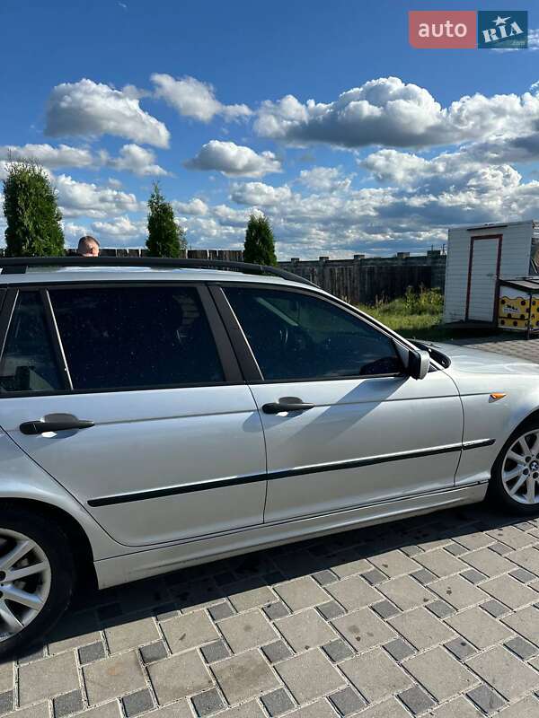 Универсал BMW 3 Series 2004 в Дубровице
