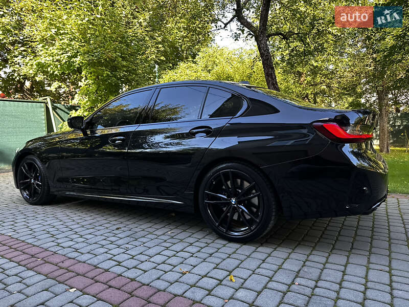 Седан BMW 3 Series 2024 в Львове