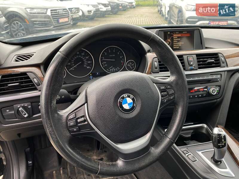 Седан BMW 3 Series 2015 в Львове