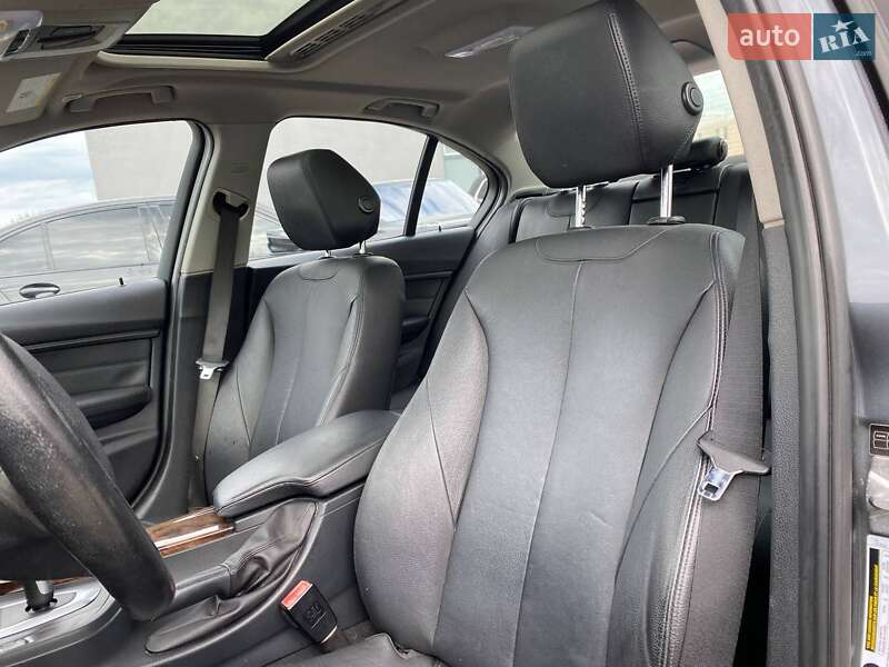 Седан BMW 3 Series 2015 в Львове