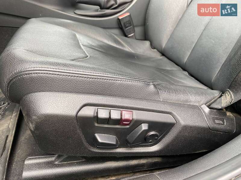 Седан BMW 3 Series 2015 в Львове