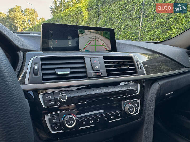 Седан BMW 3 Series 2017 в Києві