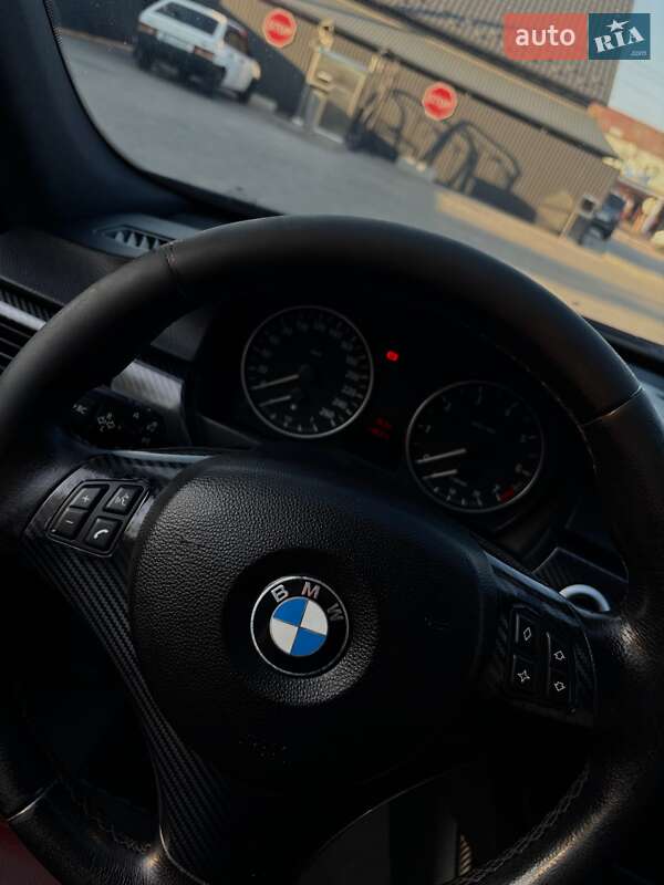 Седан BMW 3 Series 2006 в Березане