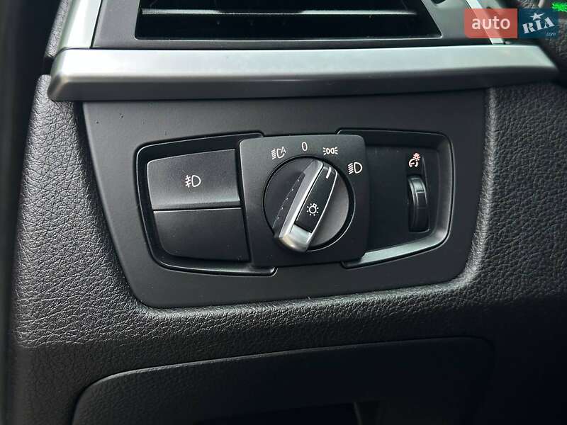 Седан BMW 3 Series 2016 в Рівному