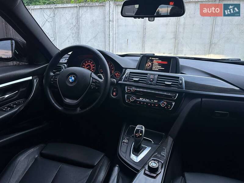 Седан BMW 3 Series 2016 в Рівному