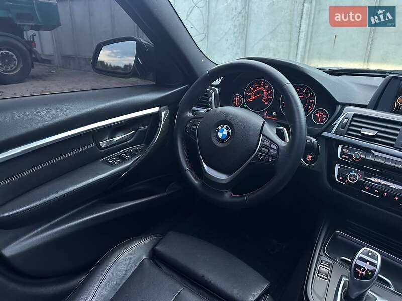 Седан BMW 3 Series 2016 в Рівному