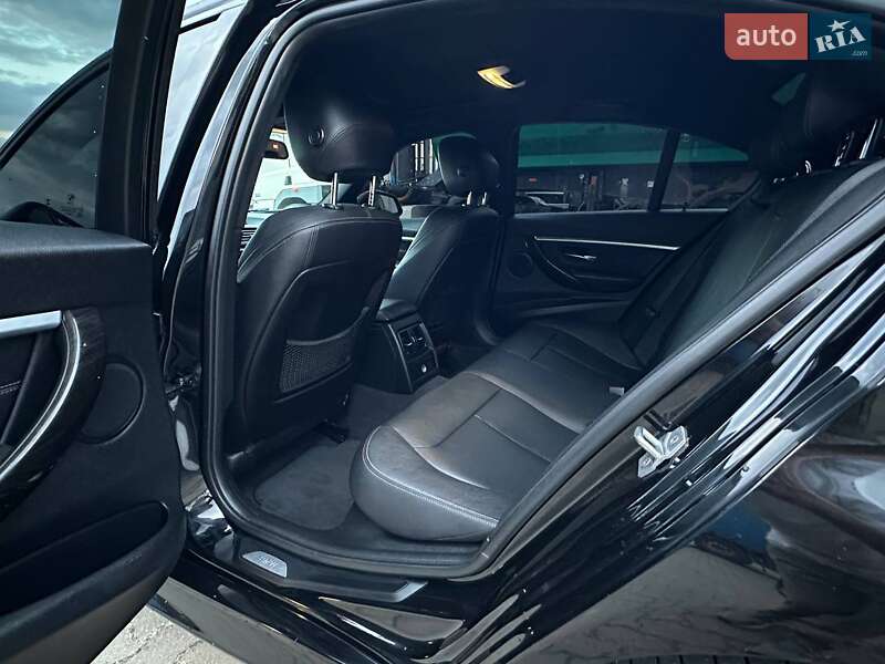 Седан BMW 3 Series 2016 в Рівному