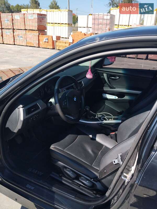 Седан BMW 3 Series 2007 в Первомайске