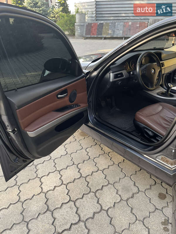 Седан BMW 3 Series 2007 в Павлограде