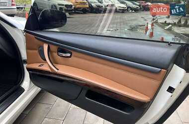 Купе BMW 3 Series 2010 в 