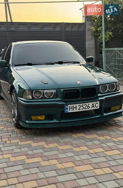 Седан BMW 3 Series 1993 в Нерубайском