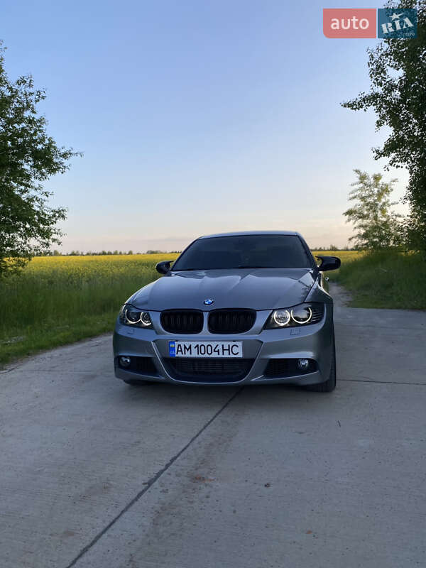 Седан BMW 3 Series 2012 в Коростені