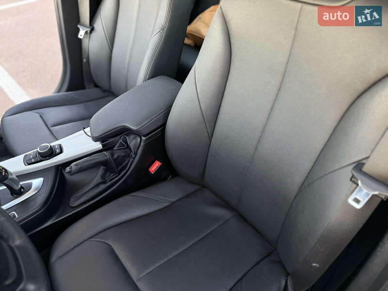 Седан BMW 3 Series 2018 в Житомире