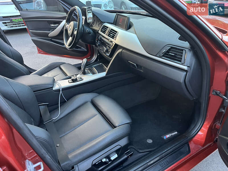 Седан BMW 3 Series 2018 в Киеве