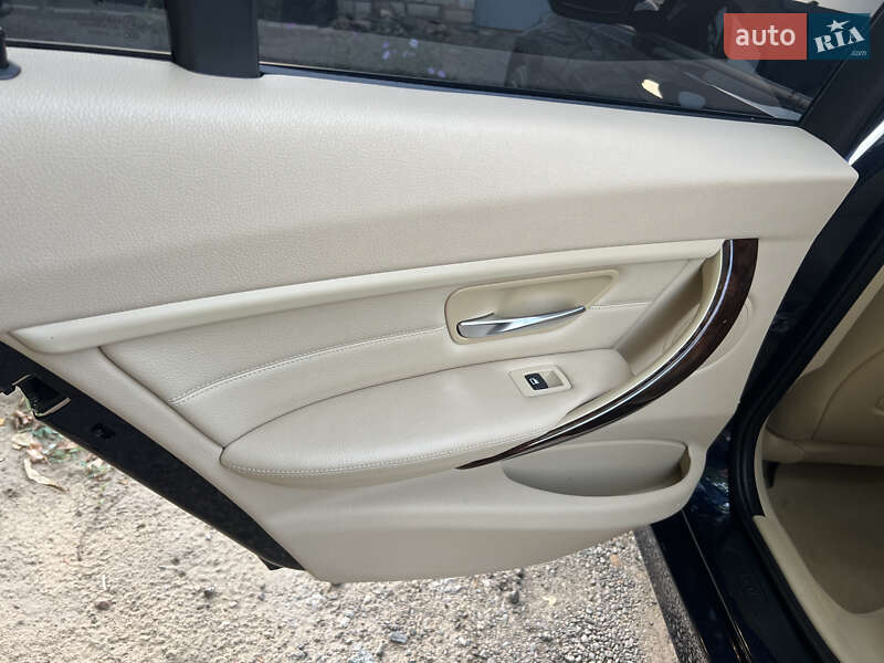 Седан BMW 3 Series 2013 в Николаеве фото 15 Седан BMW 3 Series 2013 в Николаеве