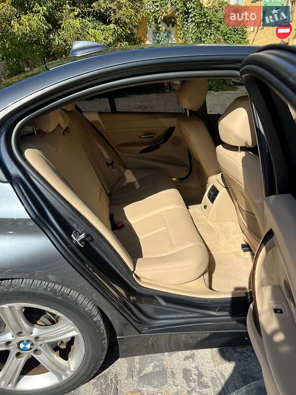Седан BMW 3 Series 2015 в Каменец-Подольском фото 18 Седан BMW 3 Series 2015 в Каменец-Подольском