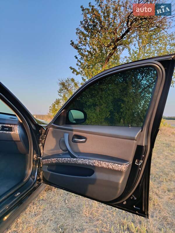 Седан BMW 3 Series 2009 в Днепре фото 33 Седан BMW 3 Series 2009 в Днепре