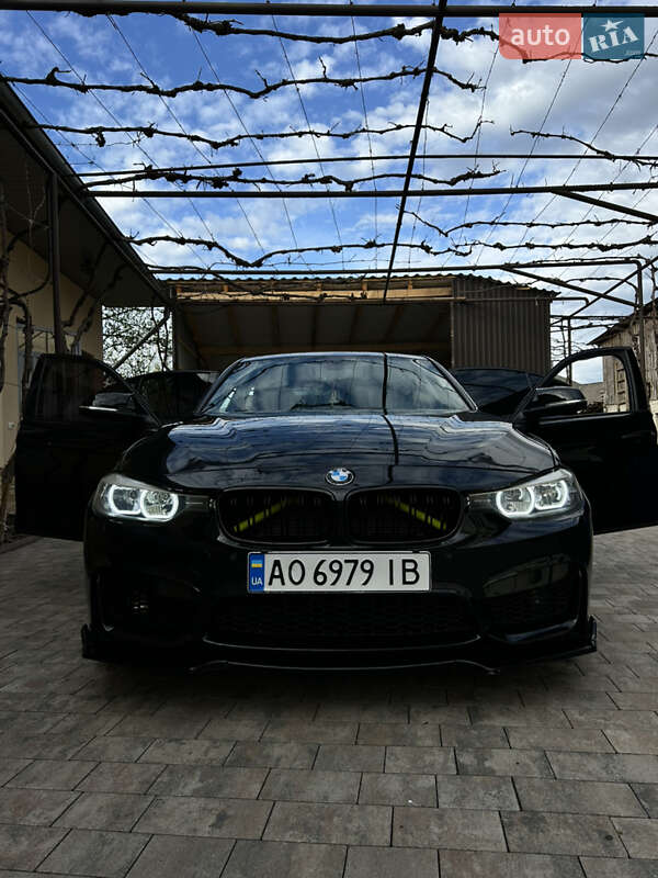 Седан BMW 3 Series 2013 в Ужгороде