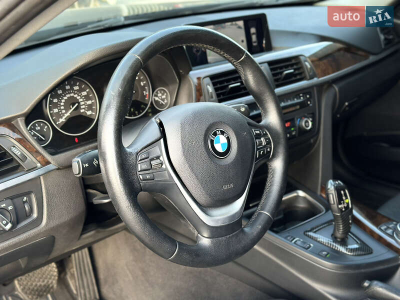 Седан BMW 3 Series 2015 в Харькове