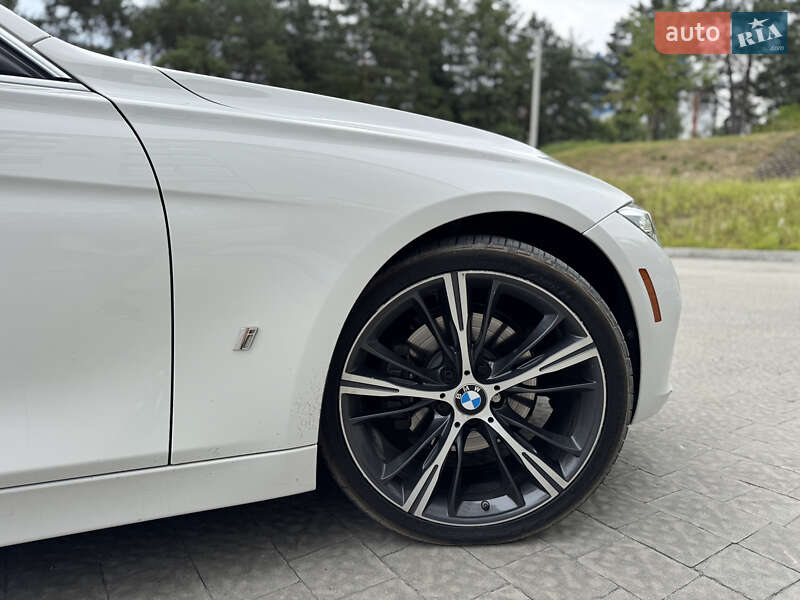 Седан BMW 3 Series 2016 в Львове