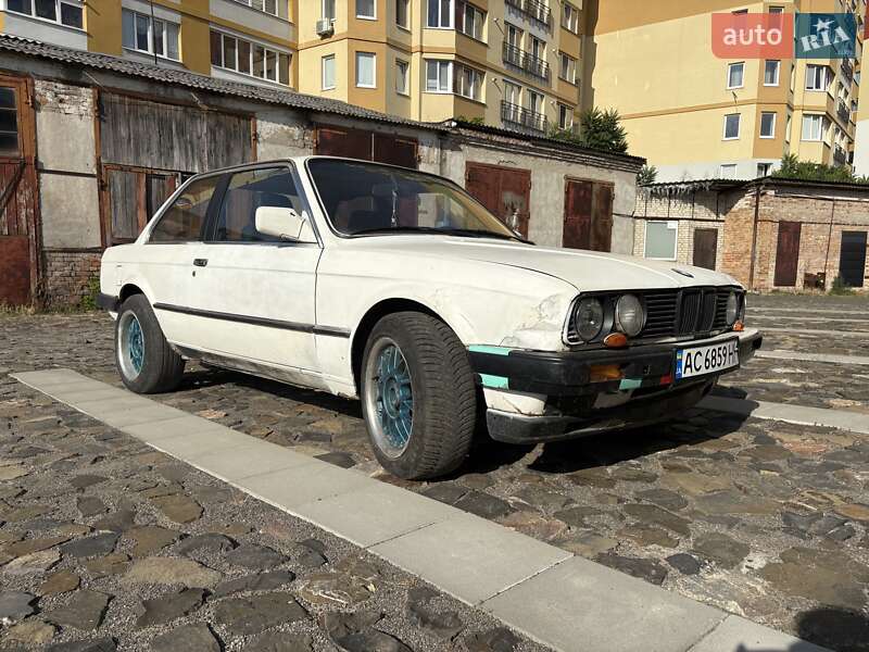 Купе BMW 3 Series 1985 в Луцьку
