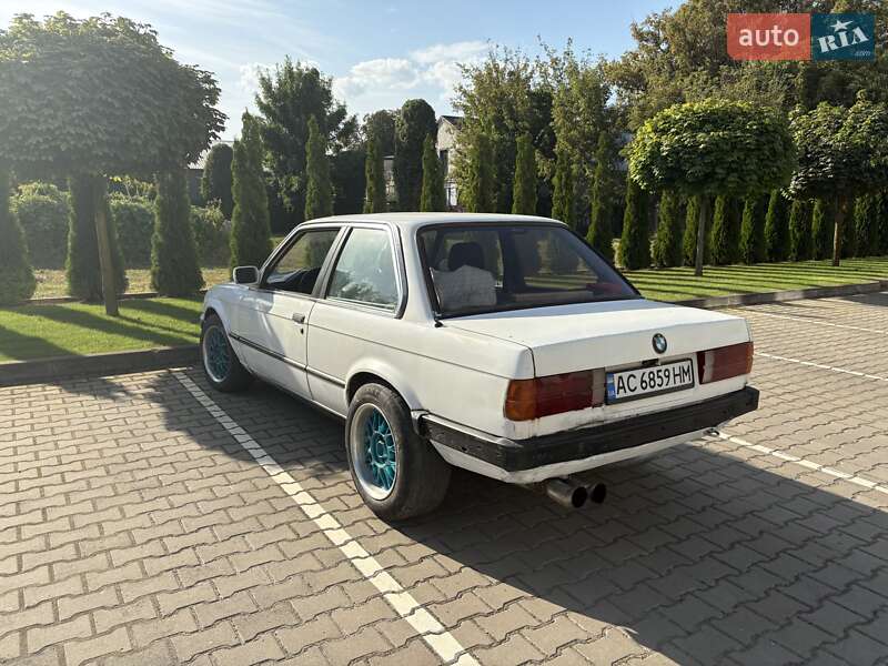 Купе BMW 3 Series 1985 в Луцьку