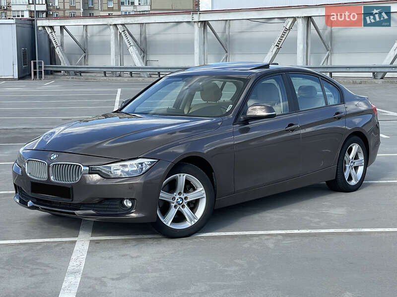 Седан BMW 3 Series 2014 в Киеве