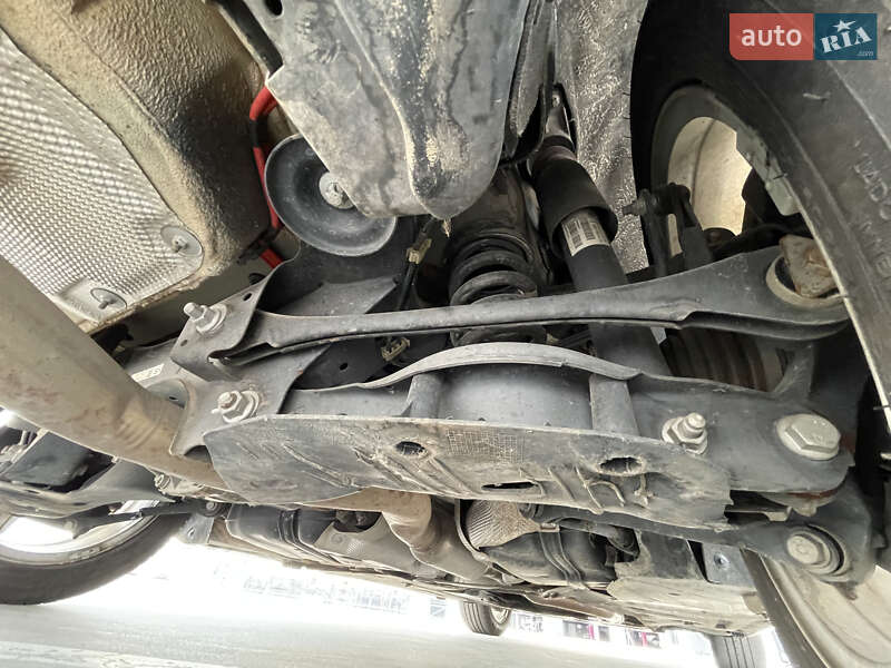 Седан BMW 3 Series 2014 в Киеве