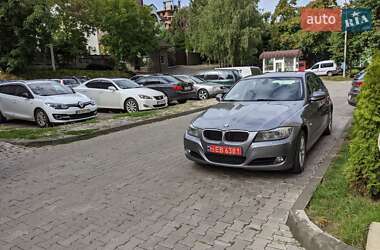 Седан BMW 3 Series 2011 в Чернівцях