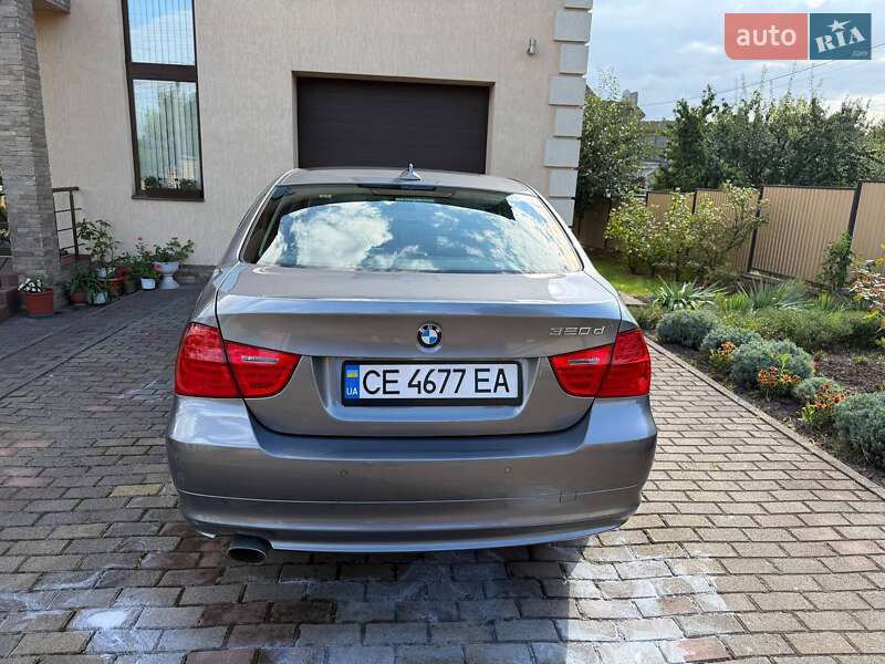 Седан BMW 3 Series 2011 в Чернівцях