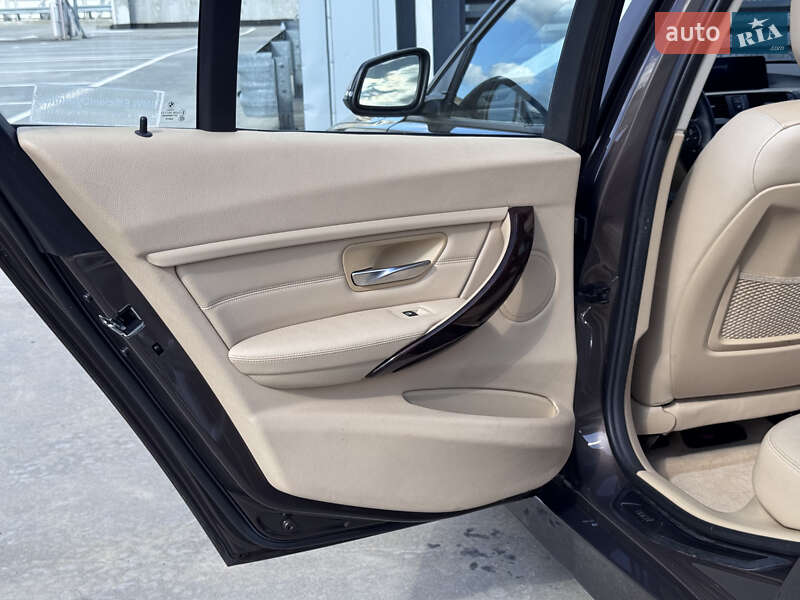 Седан BMW 3 Series 2014 в Киеве