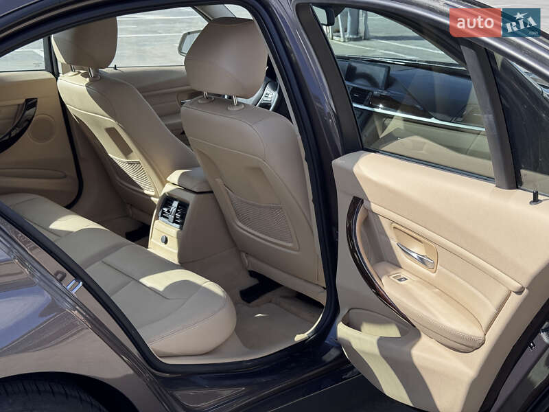 Седан BMW 3 Series 2014 в Киеве