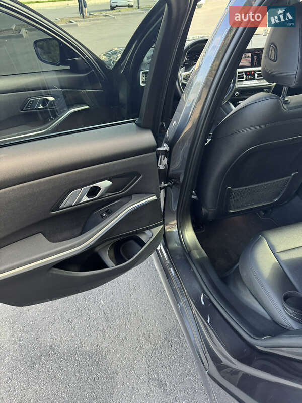Седан BMW 3 Series 2021 в Днепре